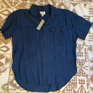 New with Tags JCrew denim botton up shirt. Petite XS Linen blend